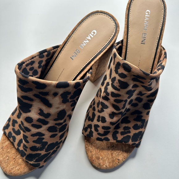 Gianna Bini CHEETAH print Open-toe Heels - Picture 7 of 7